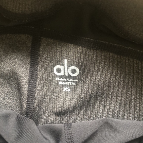 ALO YOGA high waist level up legging size xs - Picture 5 of 5